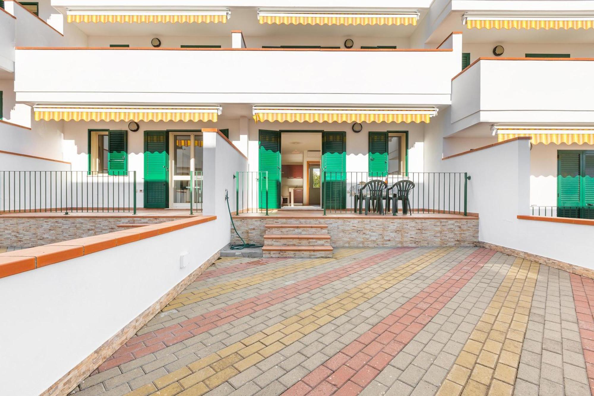 Blusea Beach Apartments San Pietro in Bevagna Exteriér fotografie